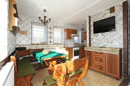 apartament kominkowy 5 osobowy- jadalnia z kuchnią