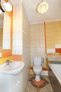 apartament 3 osobowy beżowy- łazienka