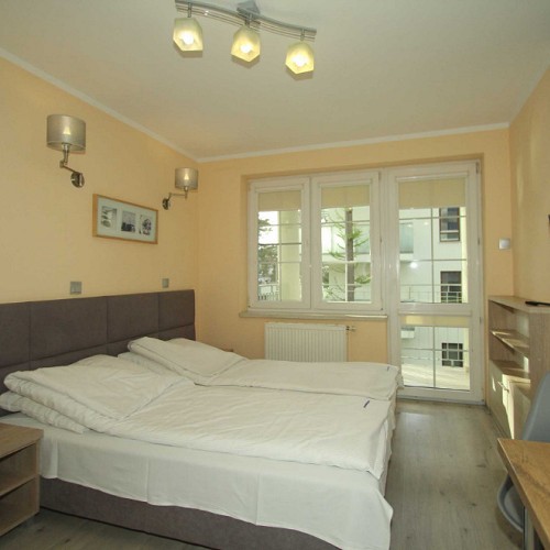 Pokój 2-osobowy z dwoma pojedynczymi łóżkami zsuniętymi w formie łoża I piętro